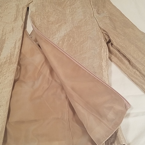 Top - Picture 3 of 4